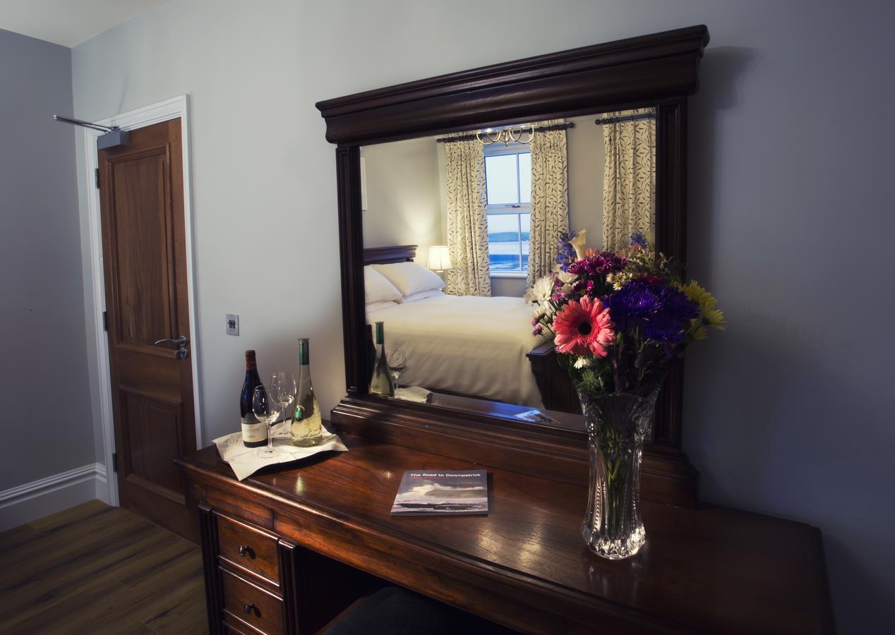 Hotel Mcloughlins Of Mulranny Extérieur photo