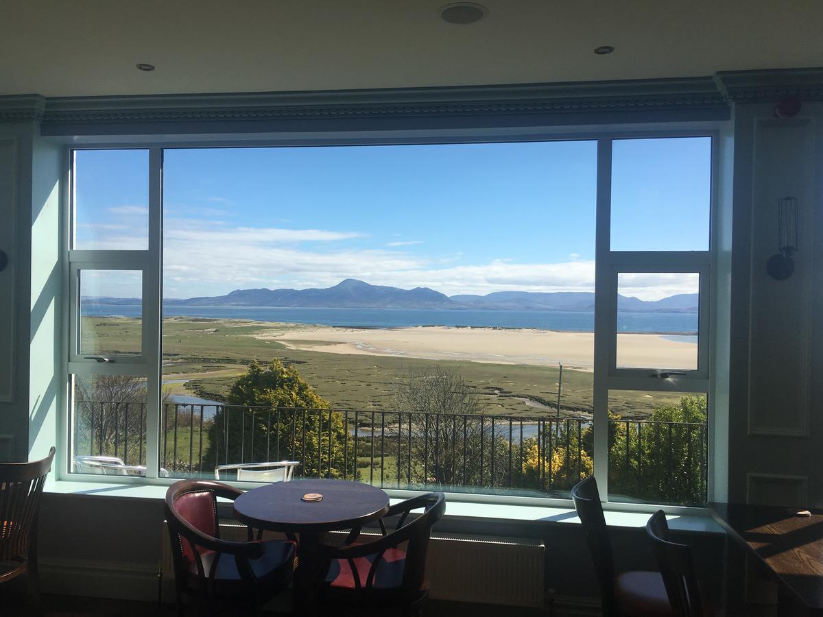 Hotel Mcloughlins Of Mulranny Extérieur photo